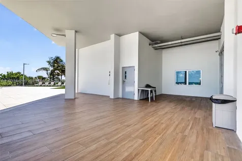 7135 Collins Avenue Miami Beach FL 33141