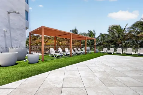 7135 Collins Avenue Miami Beach FL 33141