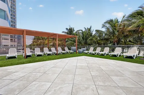 7135 Collins Avenue Miami Beach FL 33141