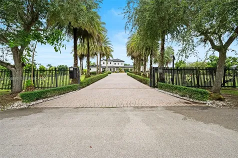 35351 SW 218th Avenue Homestead FL 33034