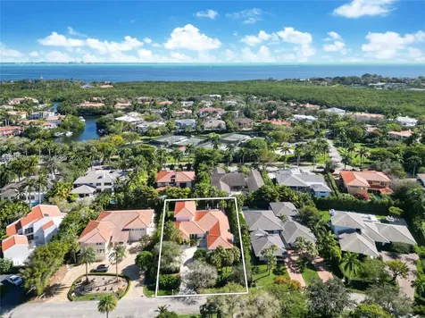 7155 E Lago Drive Coral Gables FL 33143