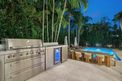 7155 E Lago Drive Coral Gables FL 33143