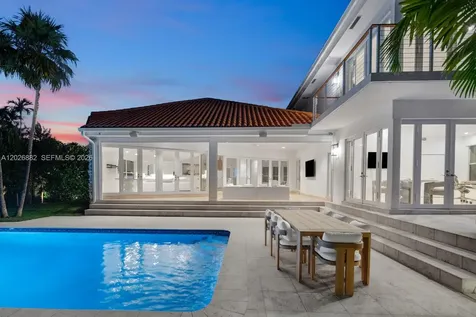 7155 E Lago Drive Coral Gables FL 33143