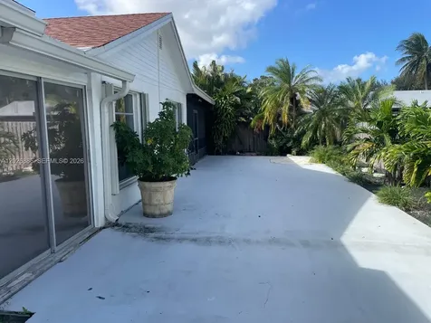 19642 NW 59th Place Hialeah FL 33015