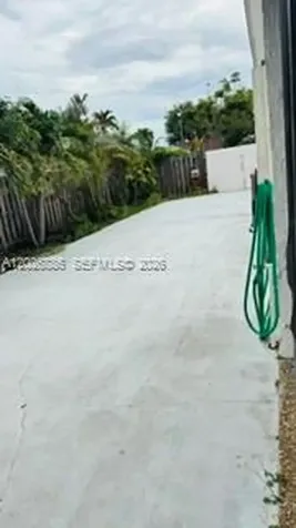 19642 NW 59th Place Hialeah FL 33015
