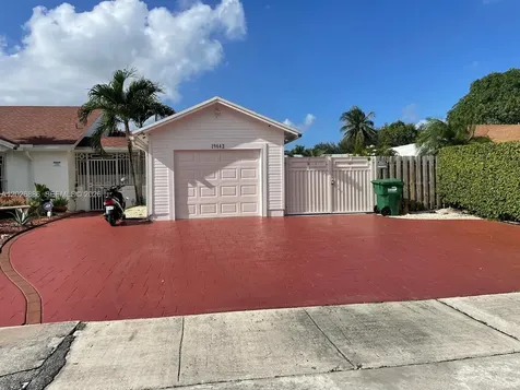 19642 NW 59th Place Hialeah FL 33015