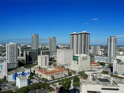 133 NE 2 Avenue Miami FL 33132