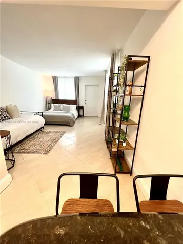 919 Michigan Avenue Miami Beach FL 33139