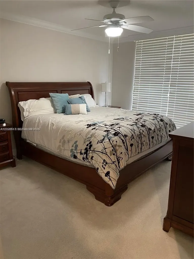 2011 N Ocean Boulevard Fort Lauderdale FL 33305