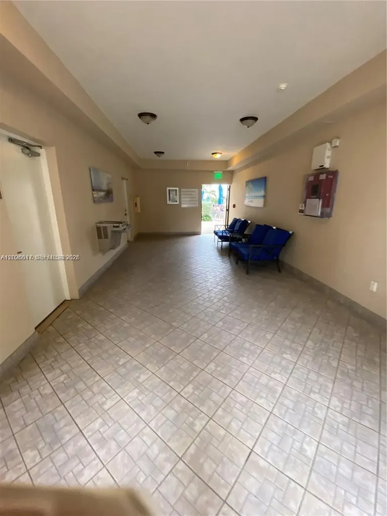 2011 N Ocean Boulevard Fort Lauderdale FL 33305