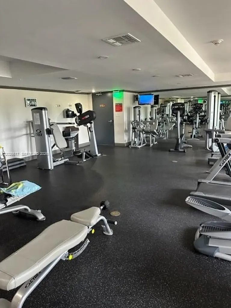 2011 N Ocean Boulevard Fort Lauderdale FL 33305