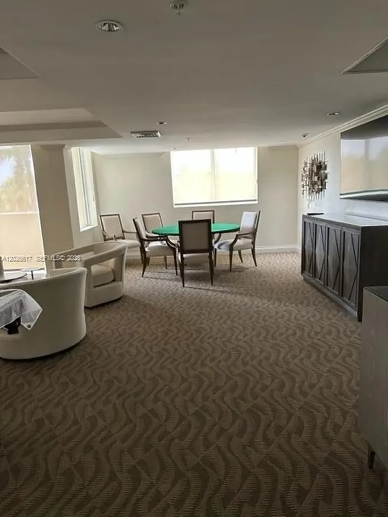 2011 N Ocean Boulevard Fort Lauderdale FL 33305
