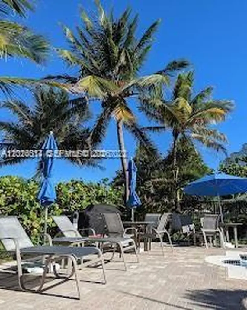 2011 N Ocean Boulevard Fort Lauderdale FL 33305