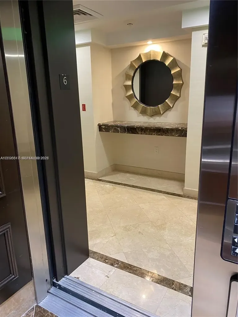 2011 N Ocean Boulevard Fort Lauderdale FL 33305