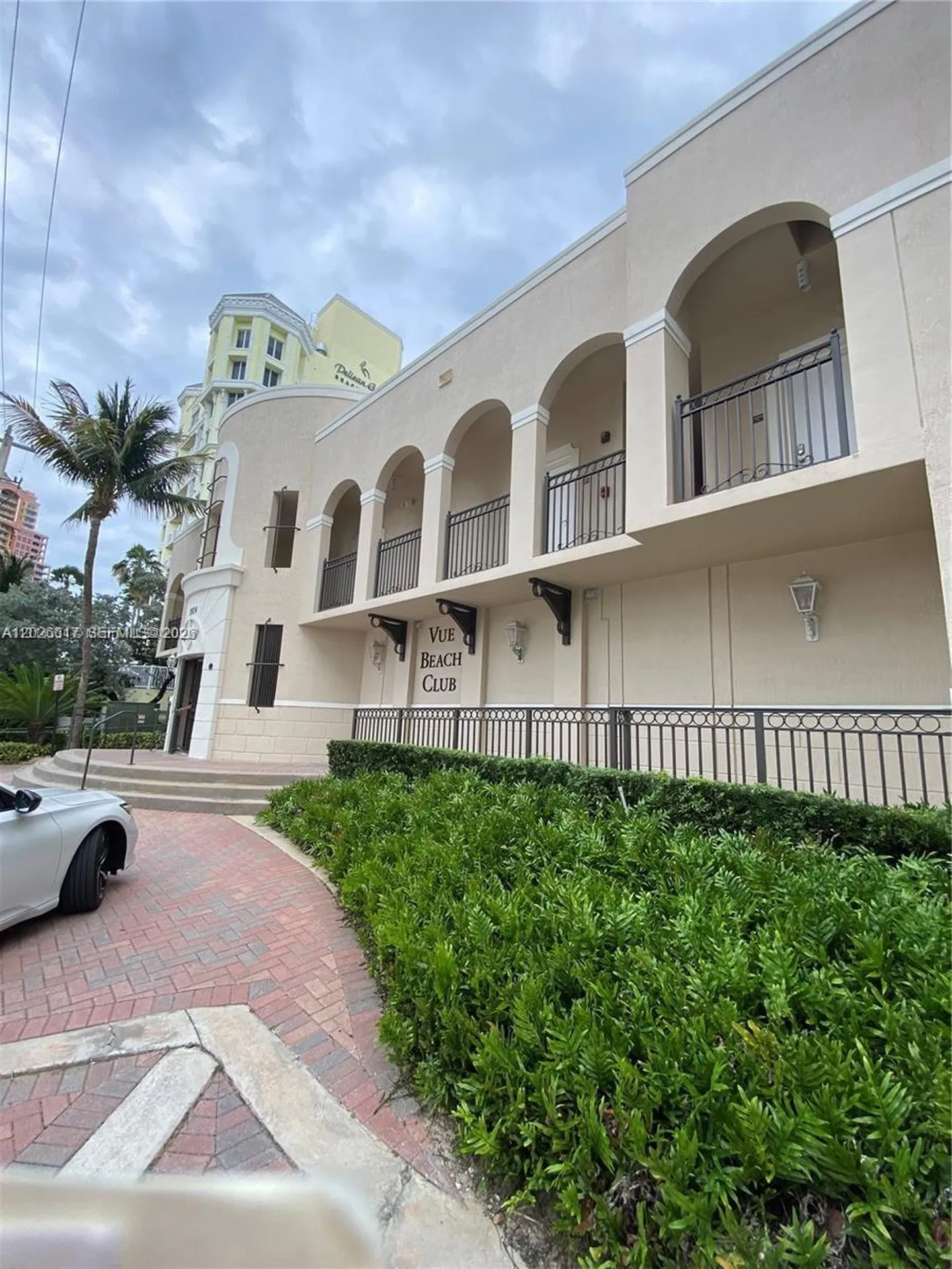 2011 N Ocean Boulevard Fort Lauderdale FL 33305