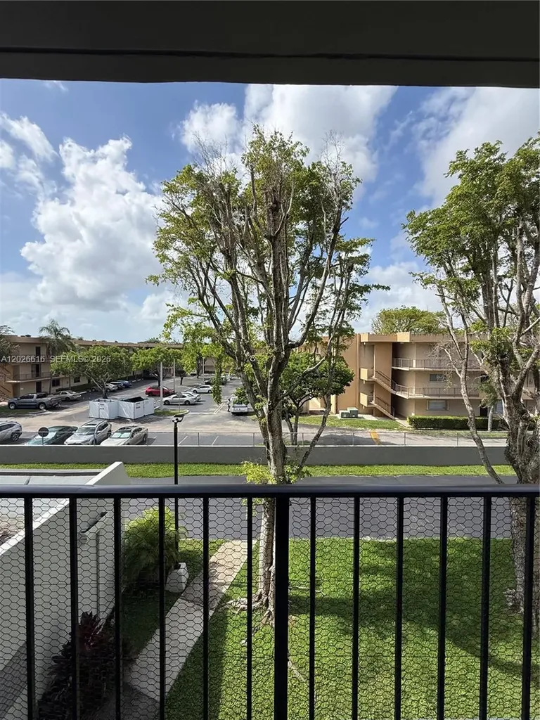 10431 N Kendall Drive Miami FL 33176