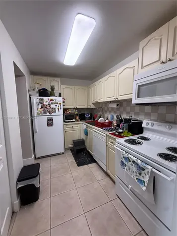 10431 N Kendall Drive Miami FL 33176