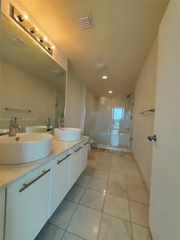 888 Biscayne Boulevard Miami FL 33132