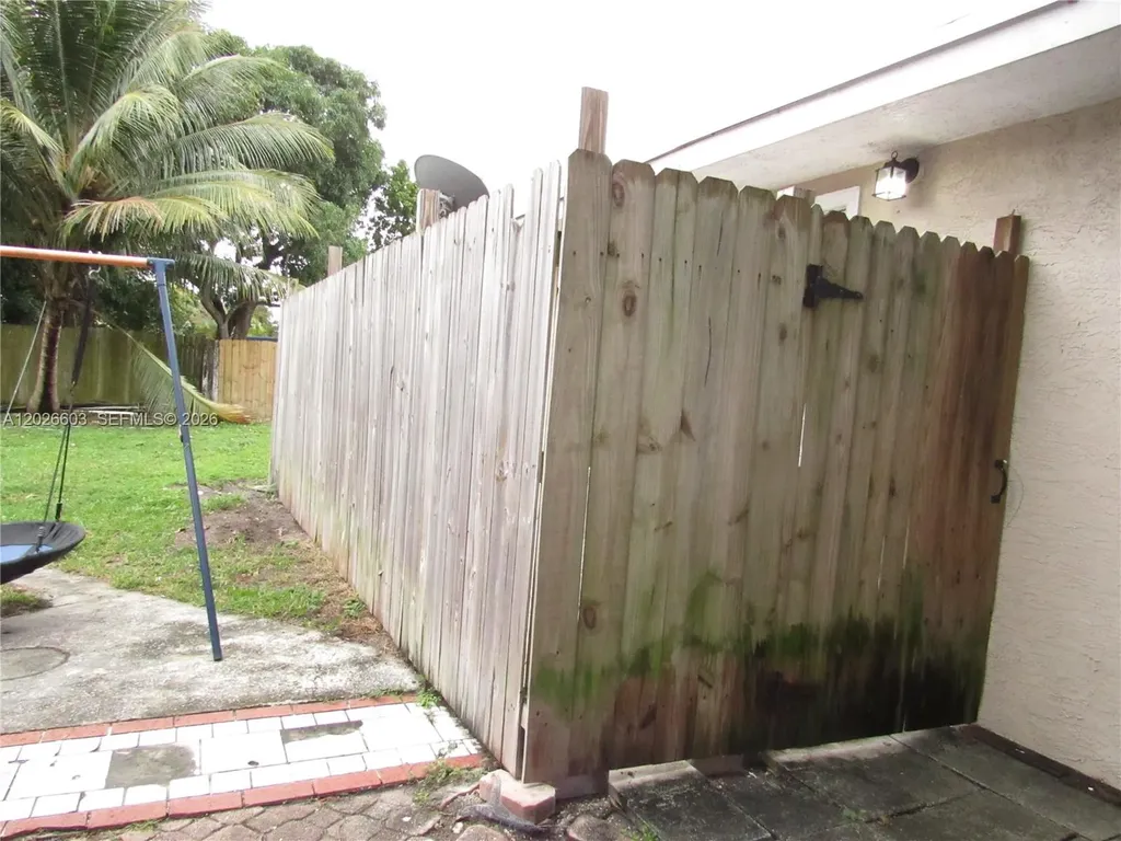 2230 SW 50th Terrace Fort Lauderdale FL 33317