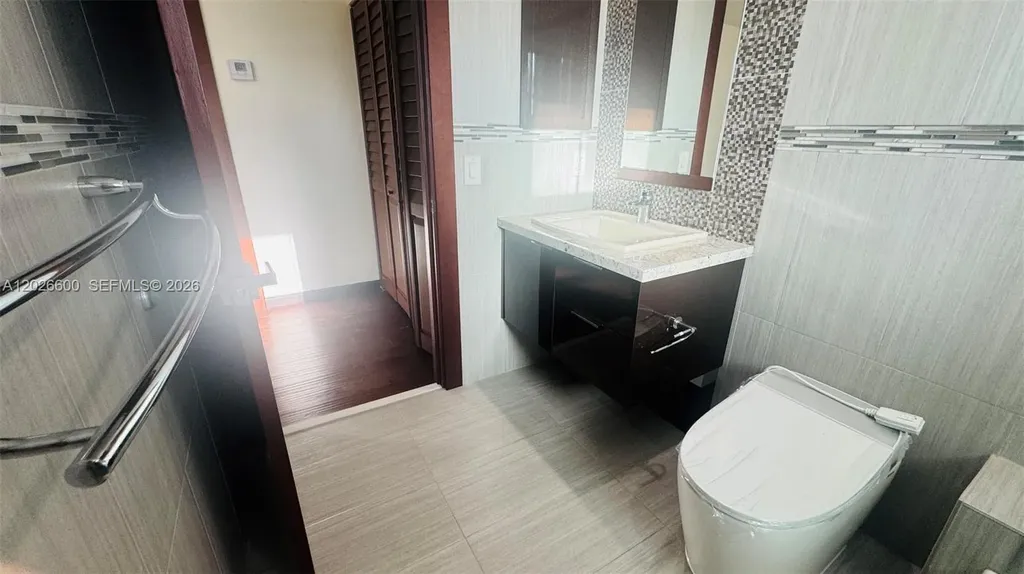 1094 Redwood Street Hollywood FL 33019