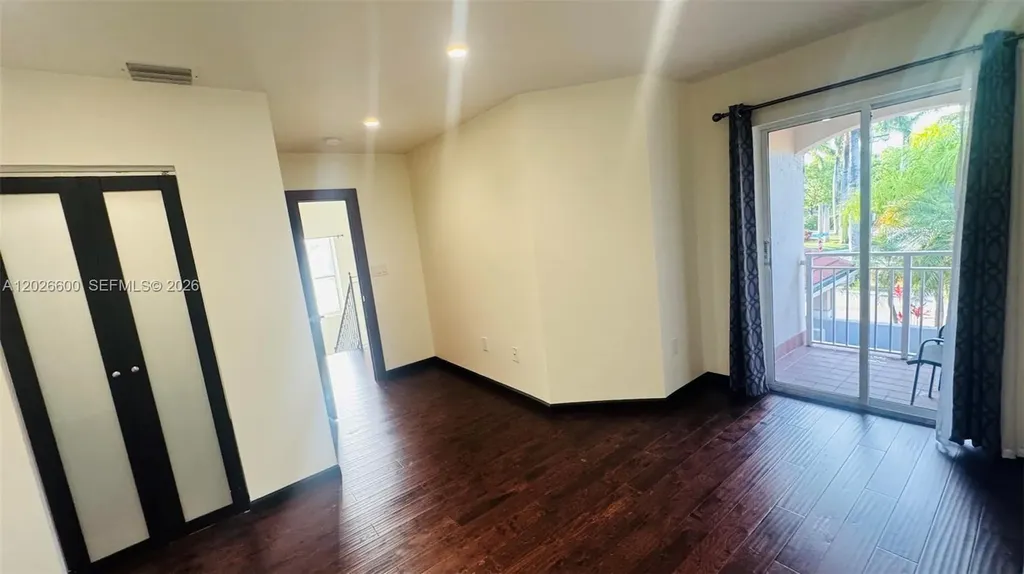 1094 Redwood Street Hollywood FL 33019