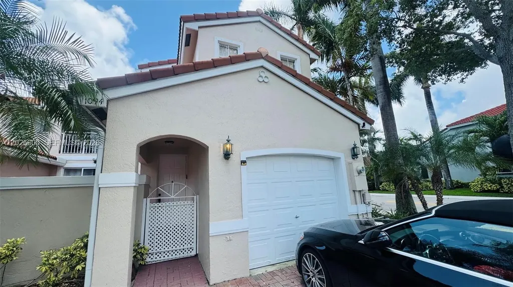 1094 Redwood Street Hollywood FL 33019