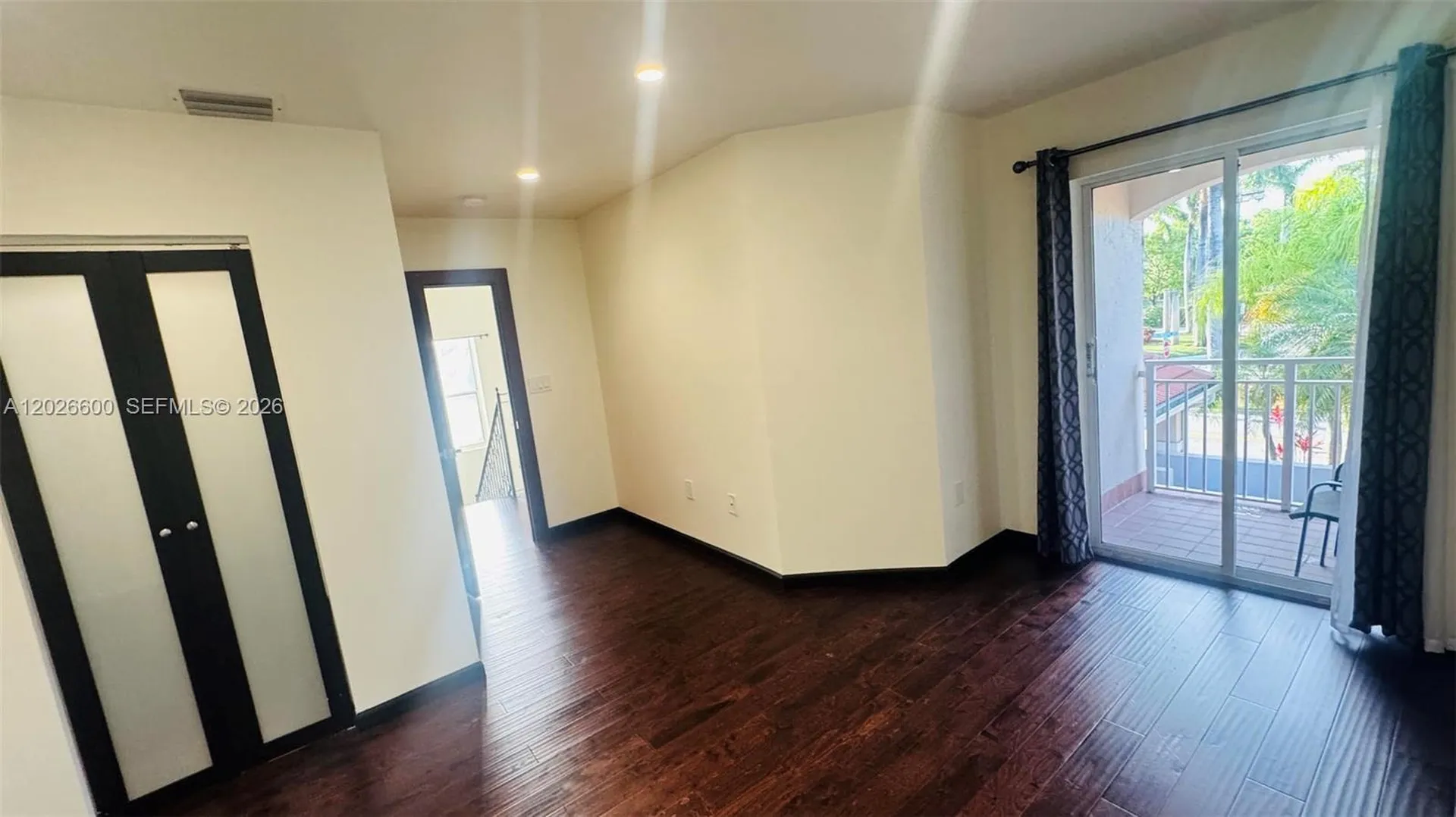 1094 Redwood Street Hollywood FL 33019