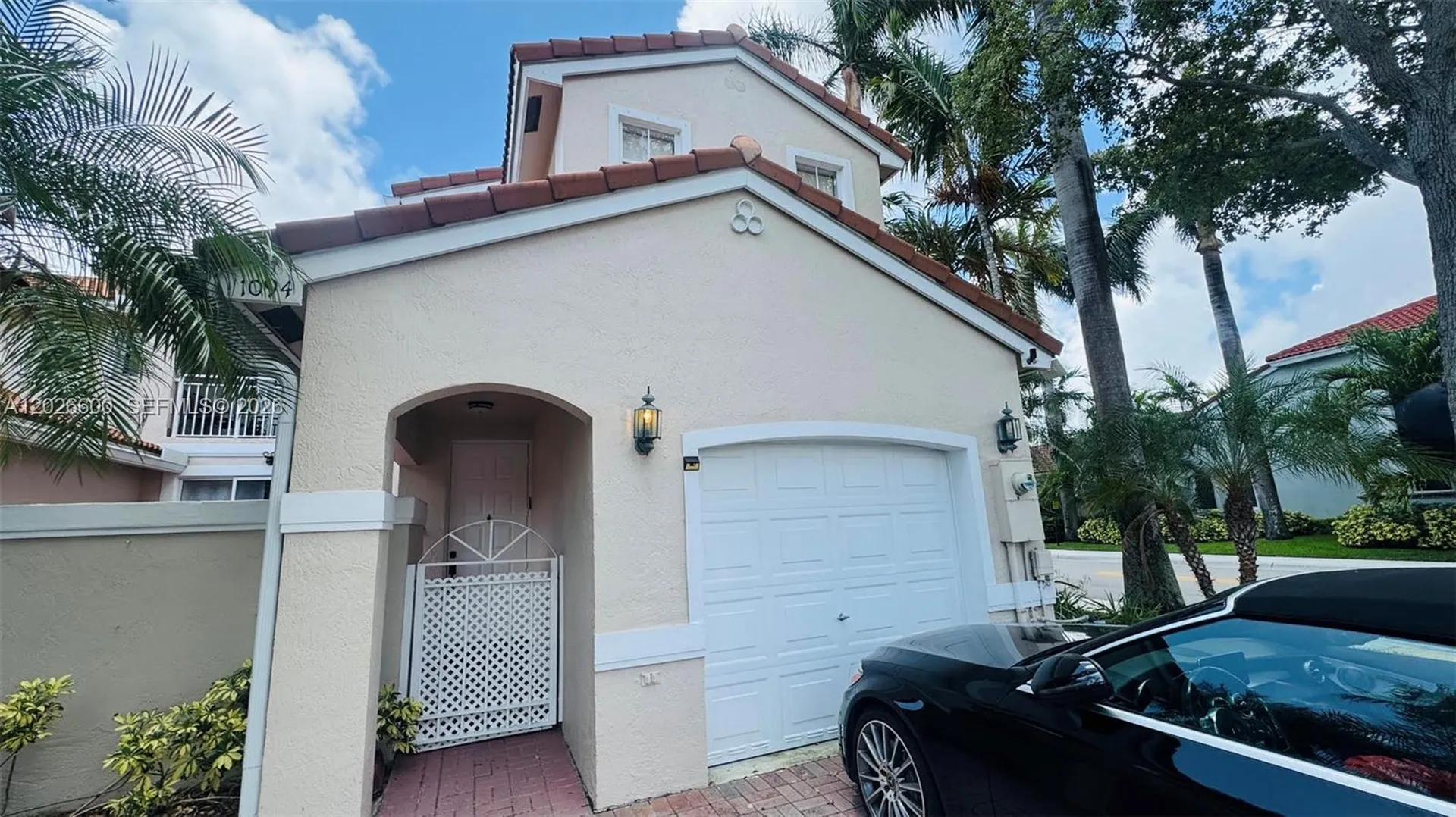 1094 Redwood Street Hollywood FL 33019