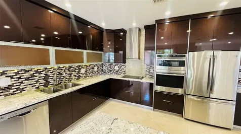 1094 Redwood Street Hollywood FL 33019