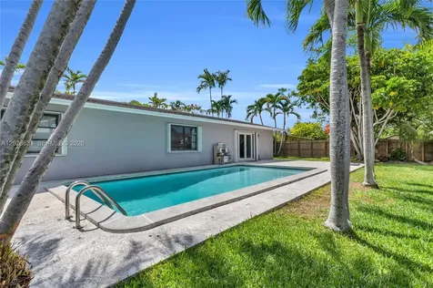 18645 SW 90th Avenue Cutler Bay FL 33157