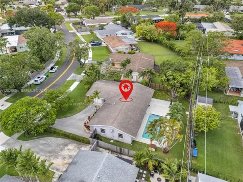 18645 SW 90th Avenue Cutler Bay FL 33157