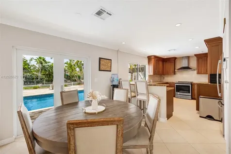 620 SE 11th Street Pompano Beach FL 33060
