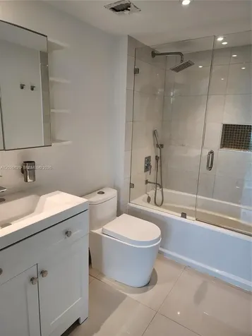 16558 NE 26th Avenue North Miami Beach FL 33160