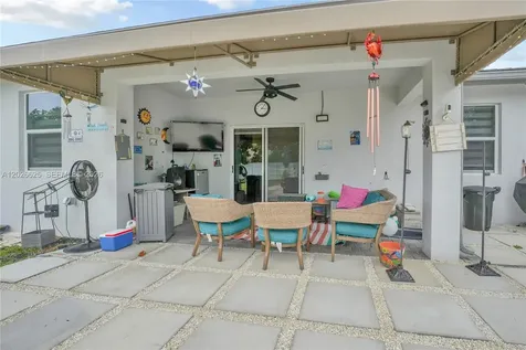 21460 SW 127th Place Miami FL 33177