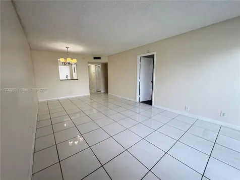 8610 N Sherman Circle Miramar FL 33025