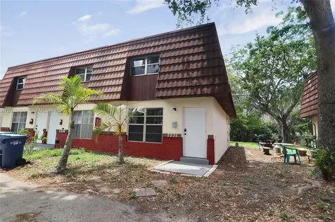 2235 NW 59th Way Lauderhill FL 33313
