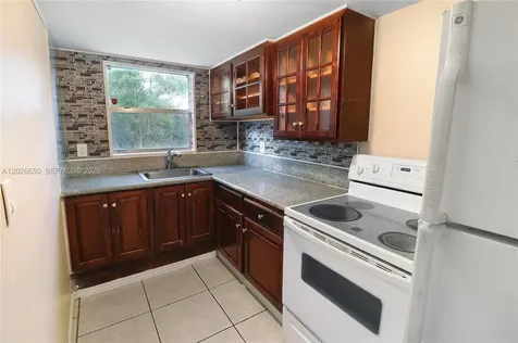 2235 NW 59th Way Lauderhill FL 33313