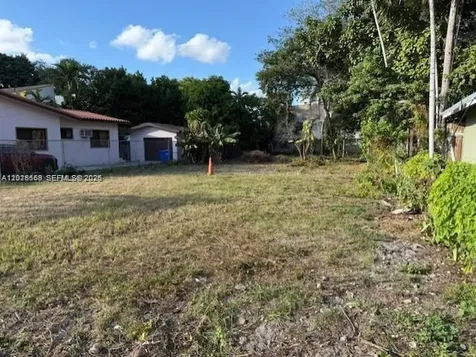 1121 NW 2nd Street Miami FL 33128