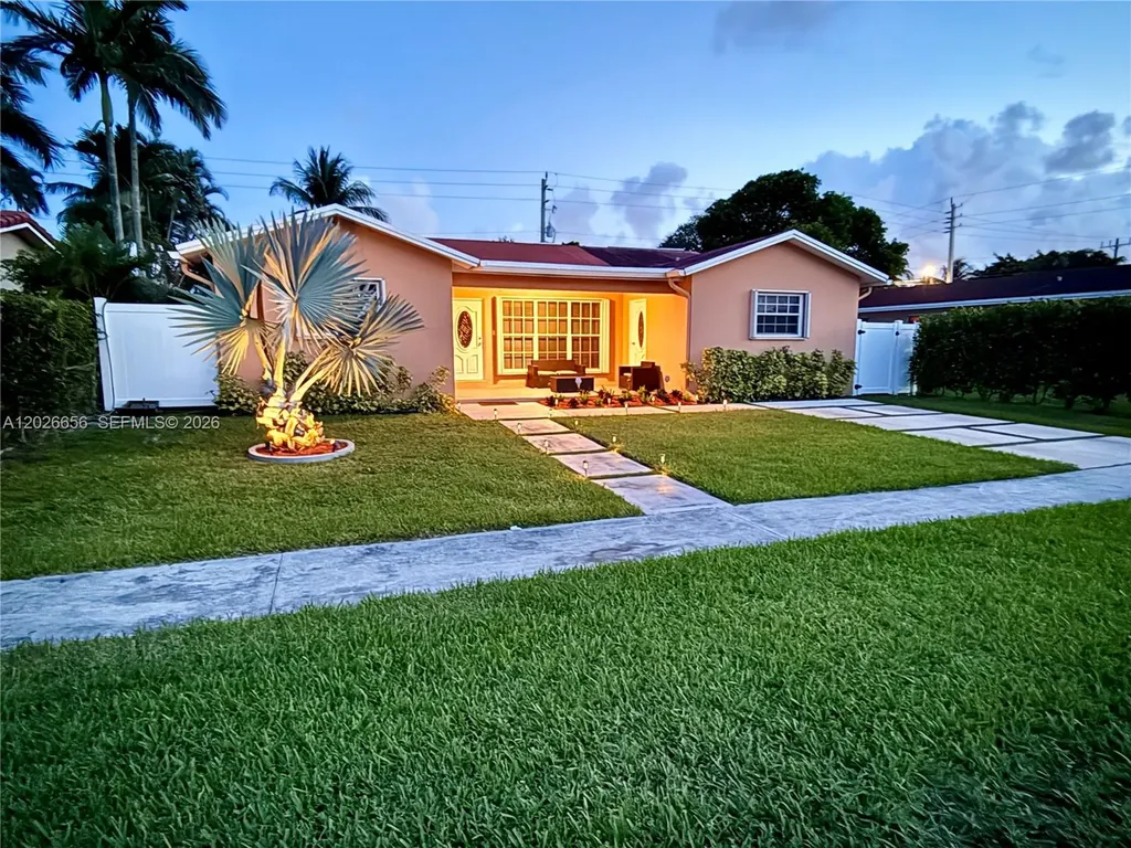 206 SE 3rd Place Dania Beach FL 33004