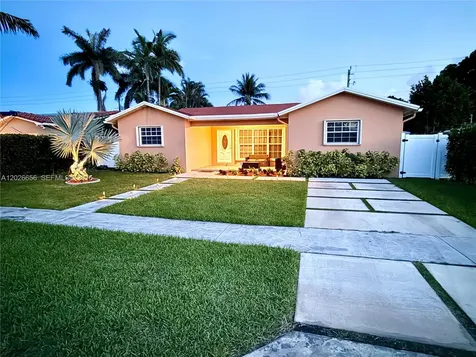 206 SE 3rd Place Dania Beach FL 33004
