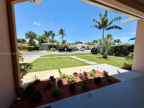 206 SE 3rd Place Dania Beach FL 33004