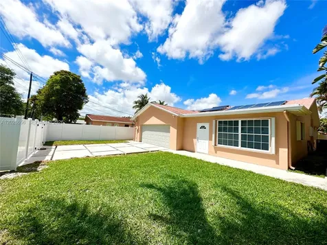 206 SE 3rd Place Dania Beach FL 33004