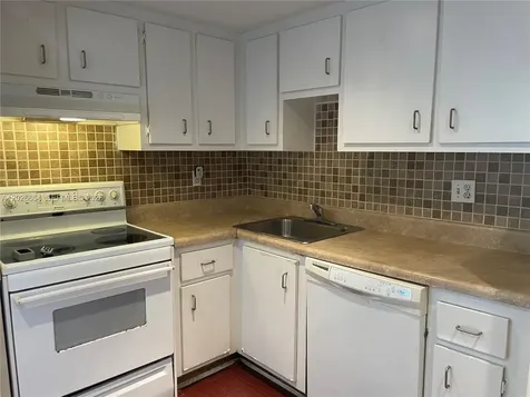 4174 Inverrary Drive Lauderhill FL 33319