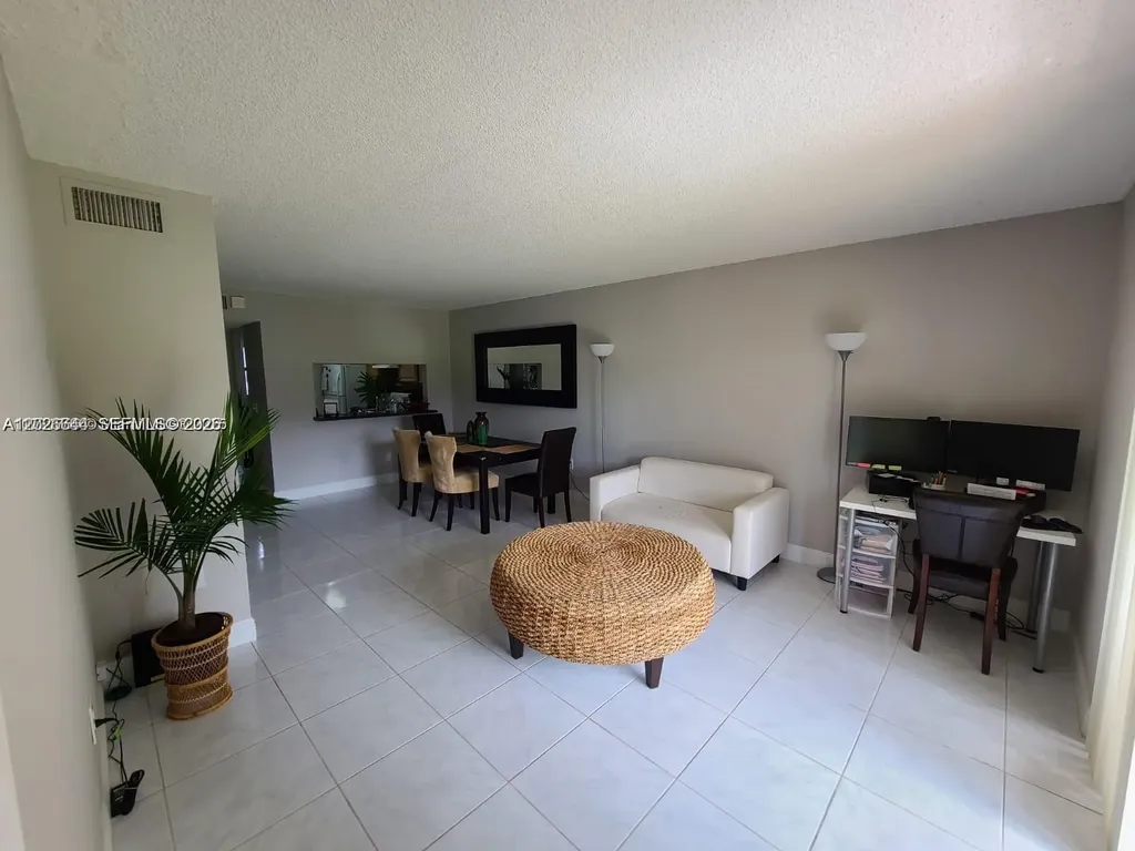 165 NW 93rd Avenue Pembroke Pines FL 33024