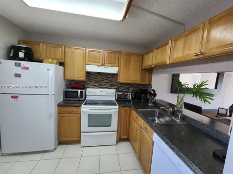165 NW 93rd Avenue Pembroke Pines FL 33024