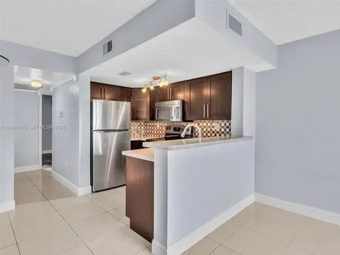 8695 NW 6th Lane Miami FL 33126