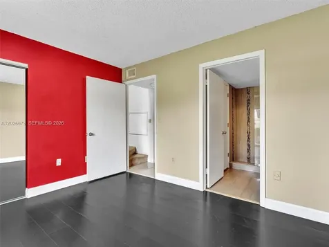 8695 NW 6th Lane Miami FL 33126