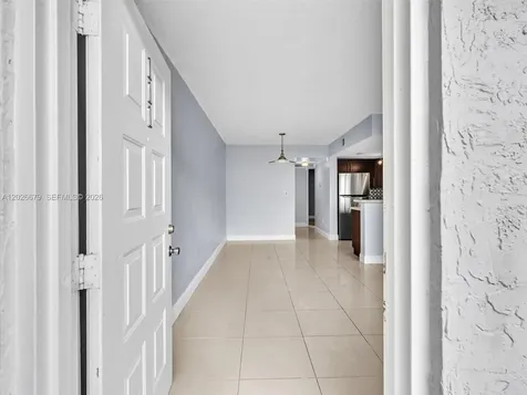 8695 NW 6th Lane Miami FL 33126