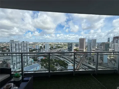 90 SW 3rd Street Miami FL 33130