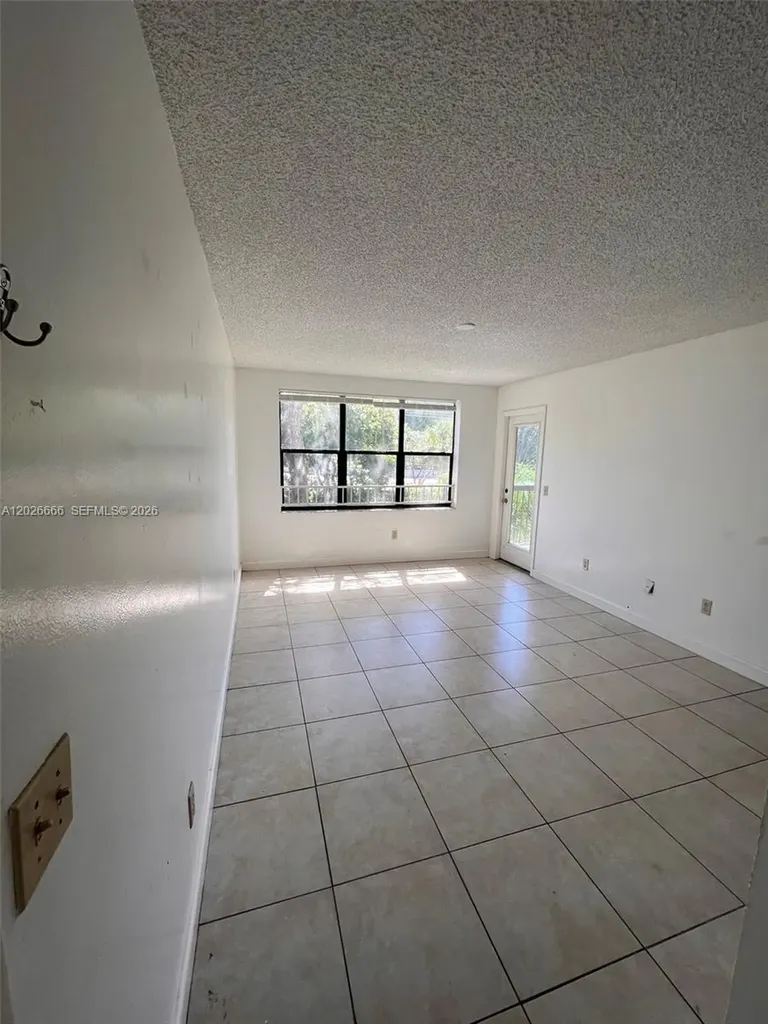 4581 W Mcnab Road Pompano Beach FL 33069